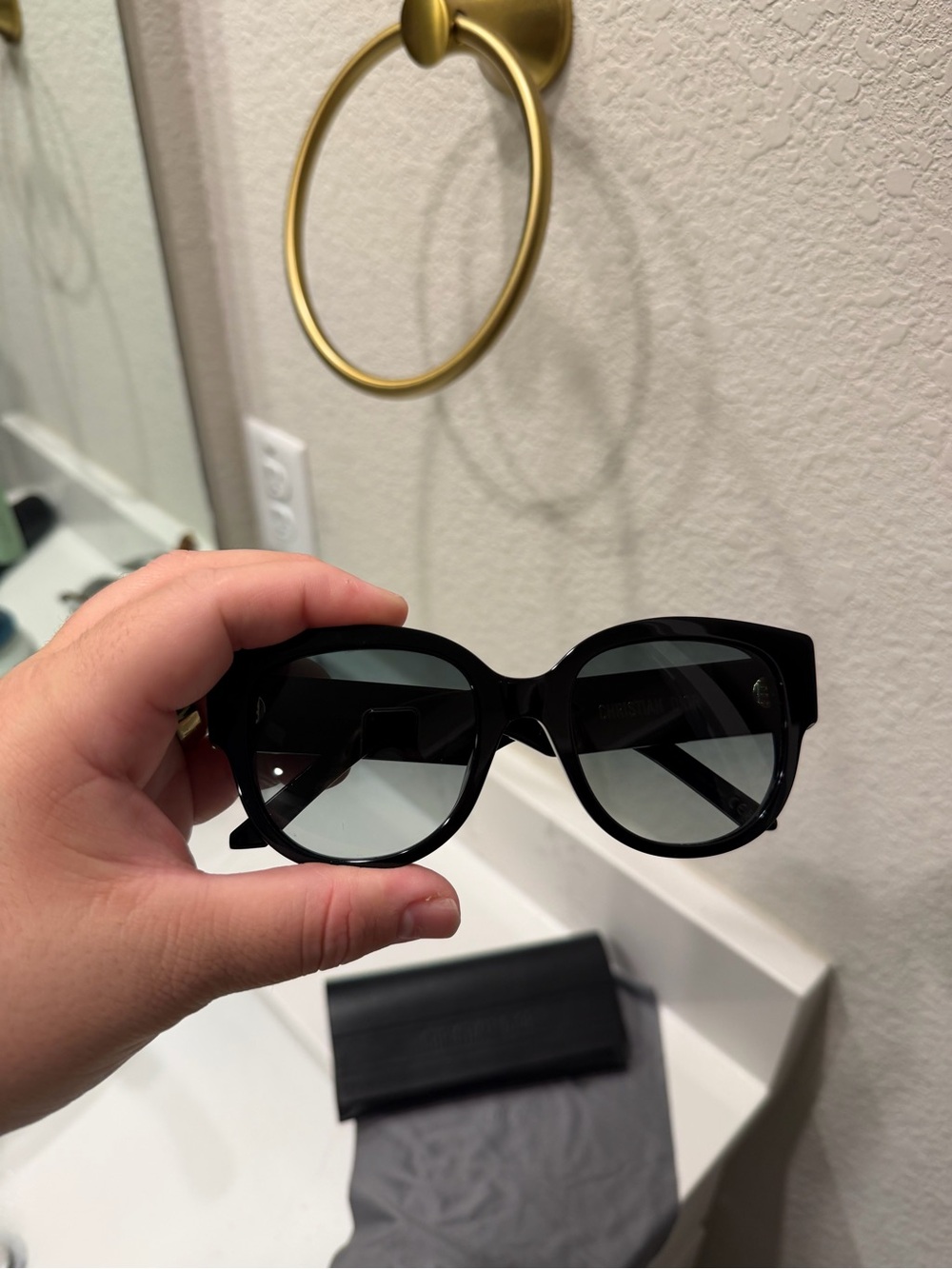 Christian Dior Black Oversized Sunglasses - Picture 9 of 9